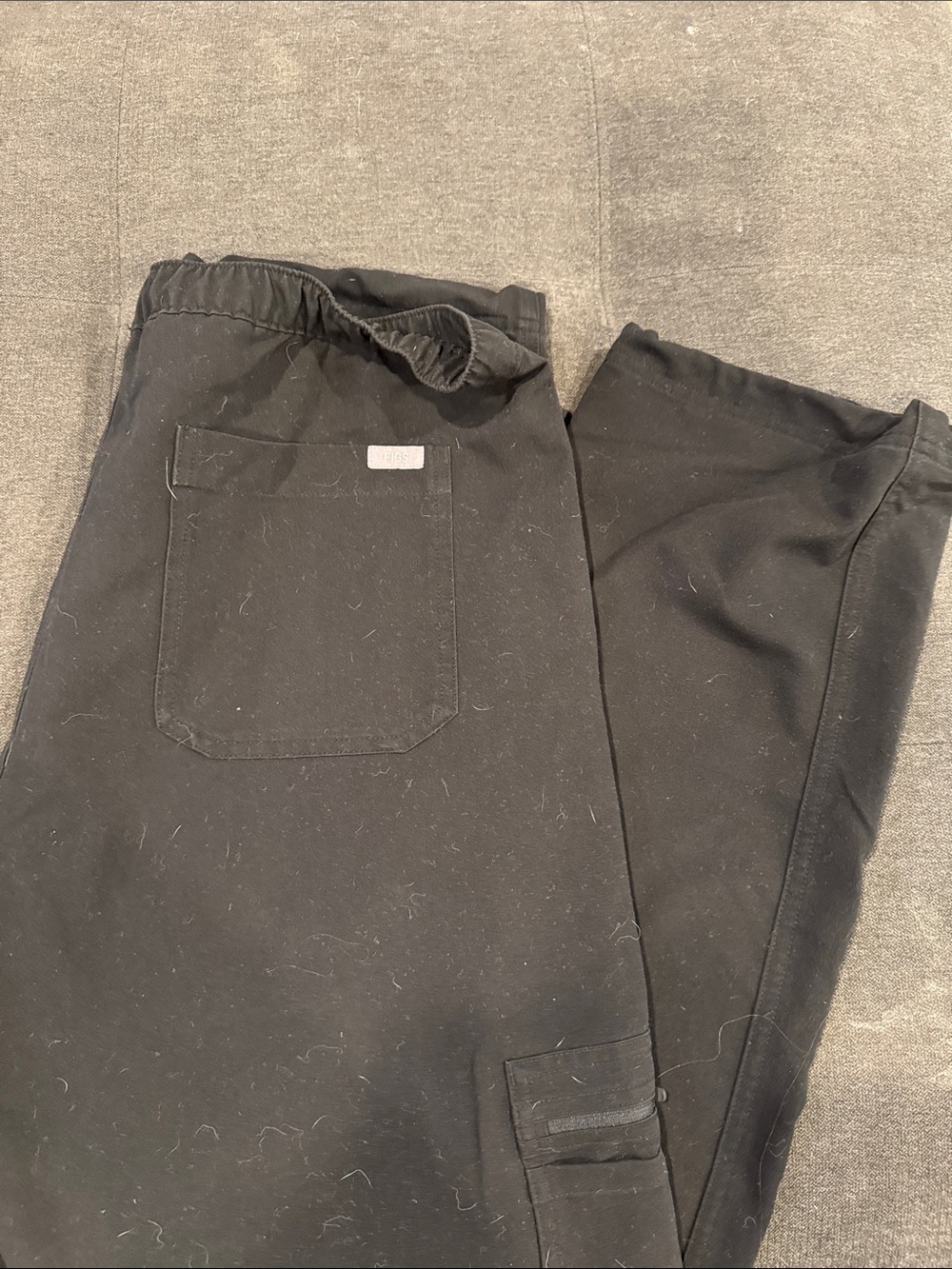 Figs Men's Black Elastic-Waist Cargo Joggers